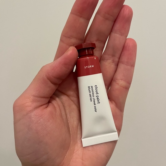 Glossier Cloud Paint in Storm - Picture 4 of 12